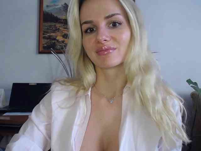 CorneliaSweet webcam