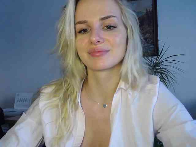 CorneliaSweet webcam