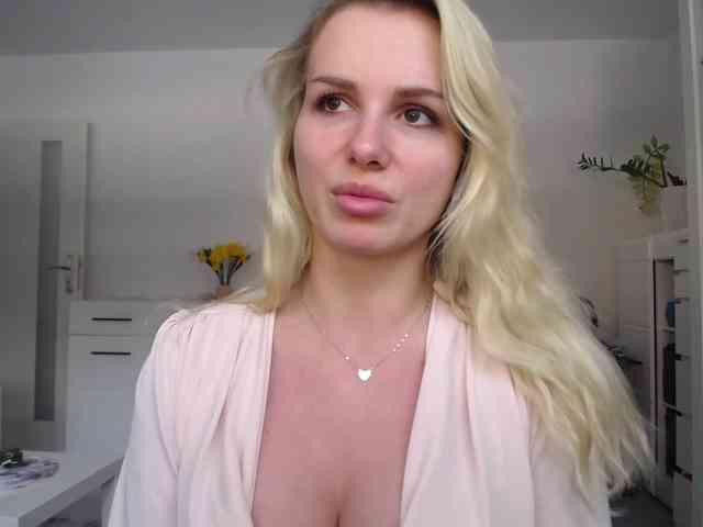 CorneliaSweet webcam