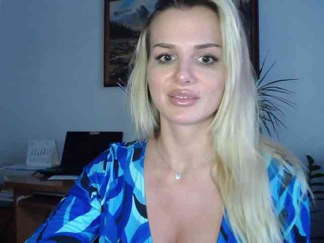 CorneliaSweet webcam