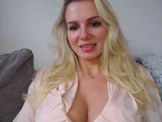 CorneliaSweet webcam