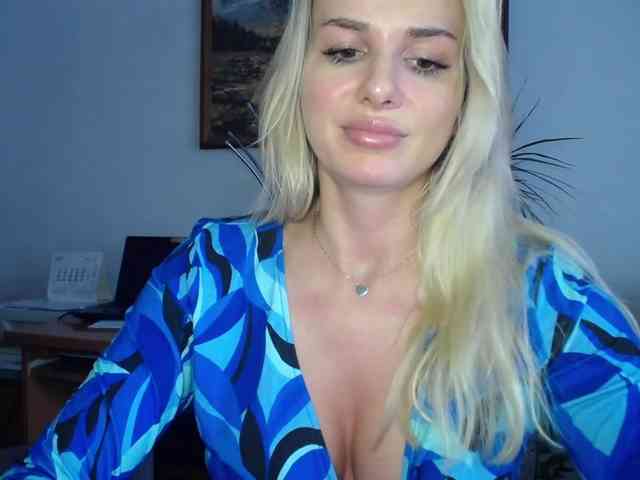 CorneliaSweet webcam