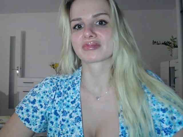 CorneliaSweet webcam