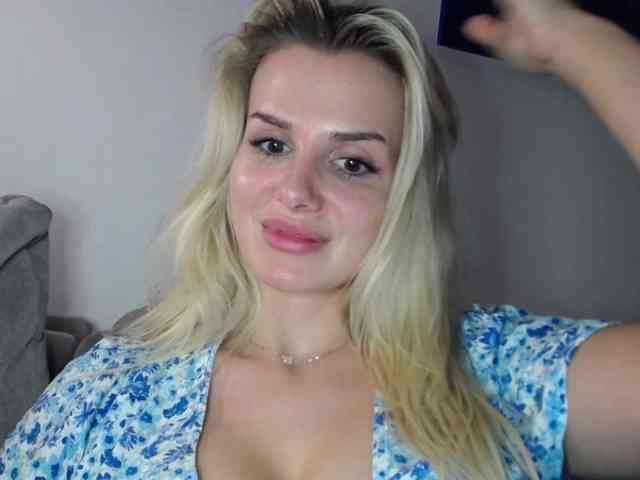 CorneliaSweet webcam