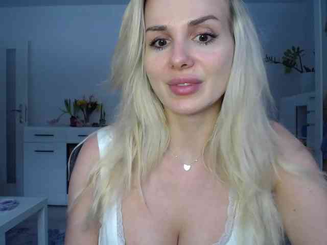 CorneliaSweet webcam