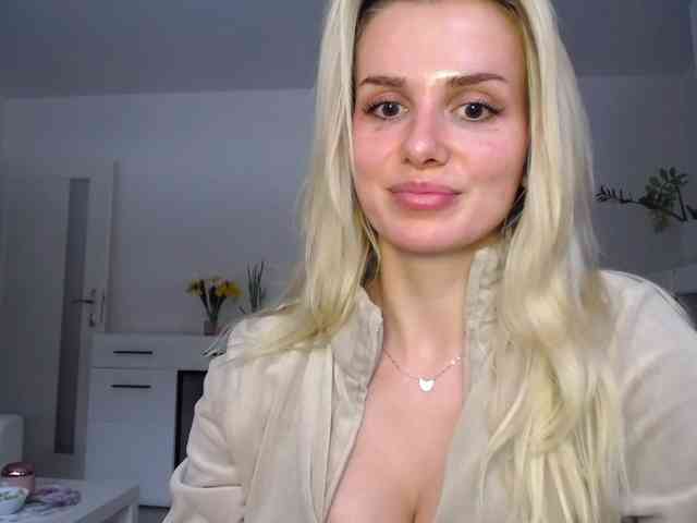 CorneliaSweet webcam