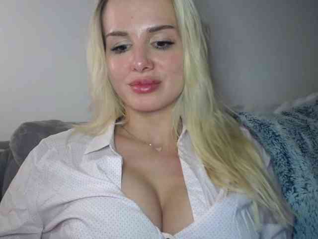 CorneliaSweet webcam