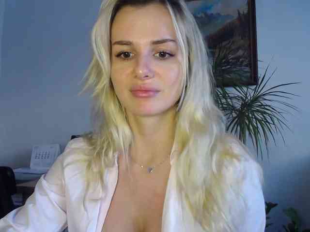 CorneliaSweet webcam