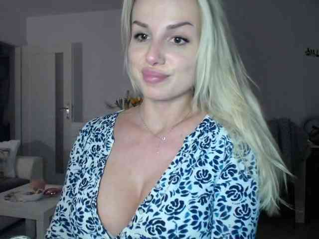 CorneliaSweet webcam