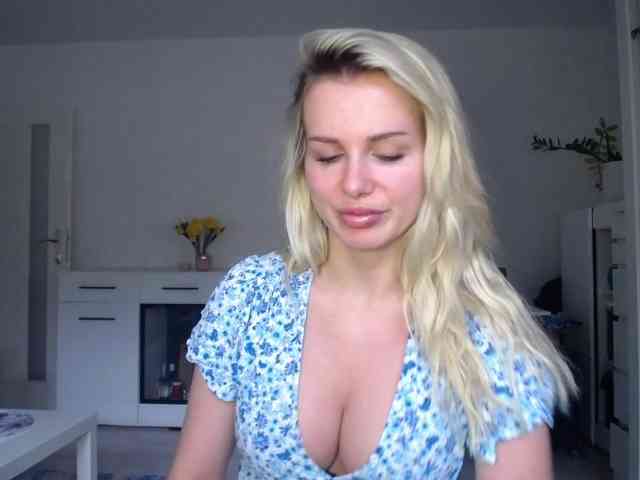 CorneliaSweet webcam