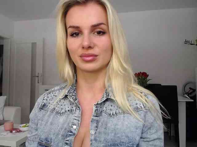 CorneliaSweet webcam