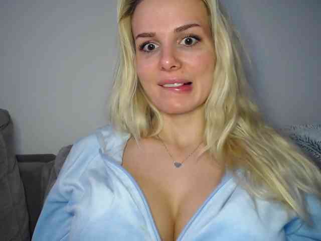 CorneliaSweet webcam