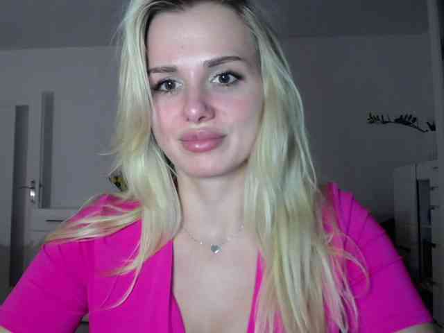 CorneliaSweet webcam