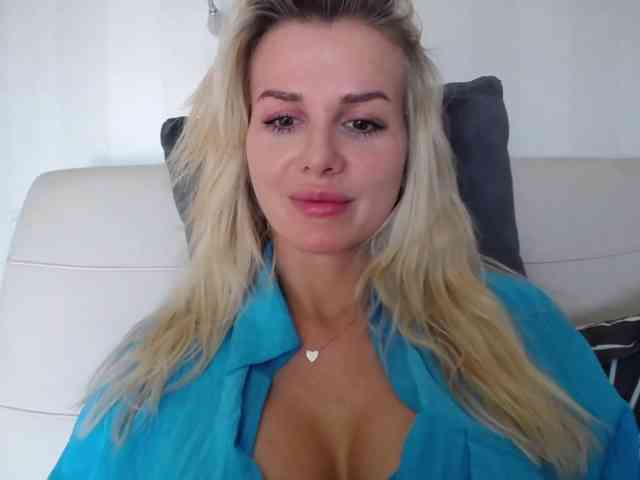 CorneliaSweet webcam