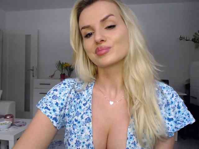 CorneliaSweet webcam