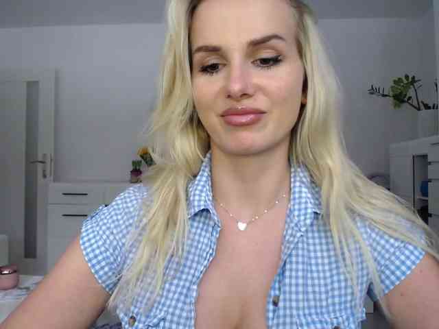 CorneliaSweet webcam