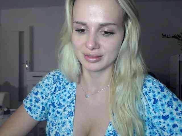 CorneliaSweet webcam