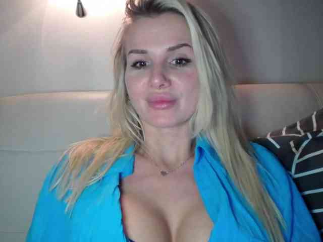 CorneliaSweet webcam