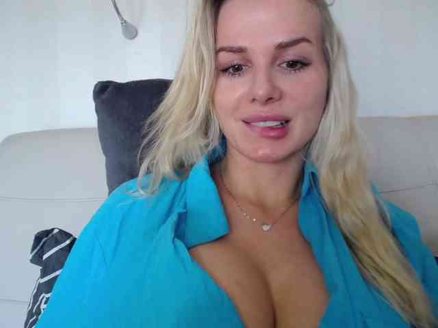 CorneliaSweet webcam