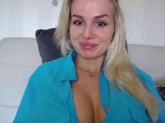 CorneliaSweet webcam