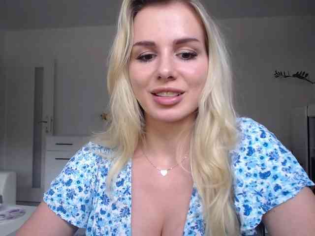 CorneliaSweet webcam