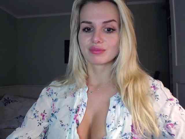 CorneliaSweet webcam