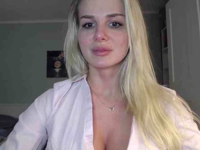 CorneliaSweet webcam