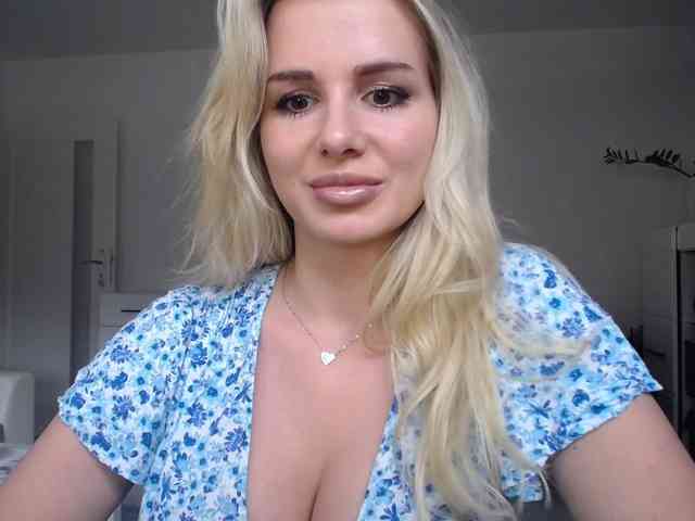 CorneliaSweet webcam