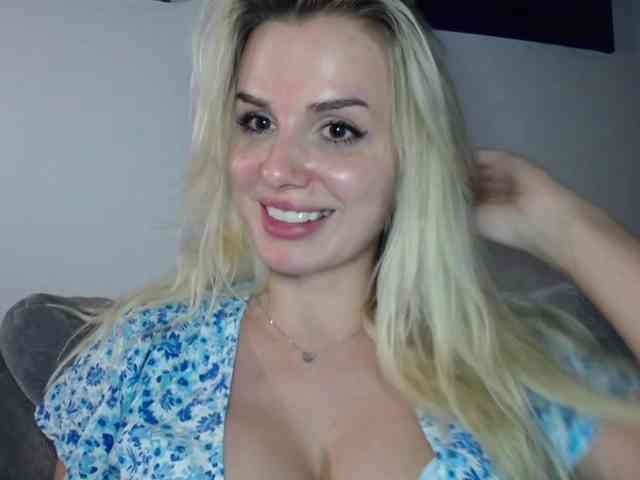 CorneliaSweet webcam