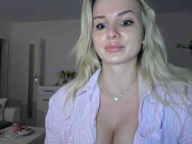 CorneliaSweet webcam