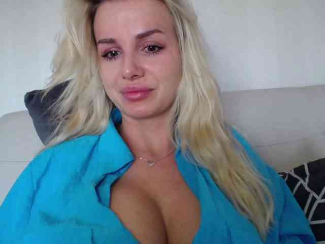 CorneliaSweet webcam