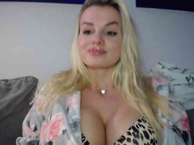 CorneliaSweet webcam