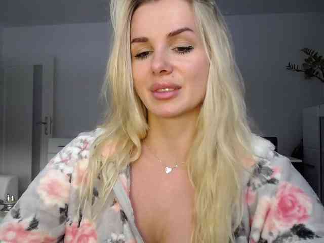 CorneliaSweet webcam