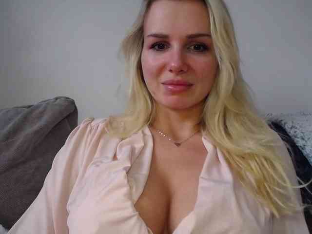 CorneliaSweet webcam