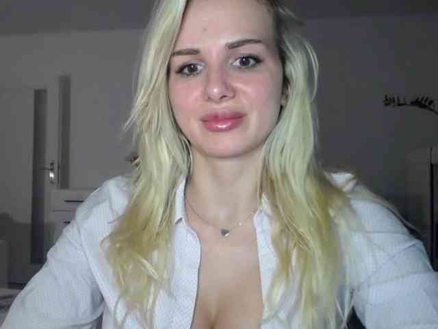 CorneliaSweet webcam