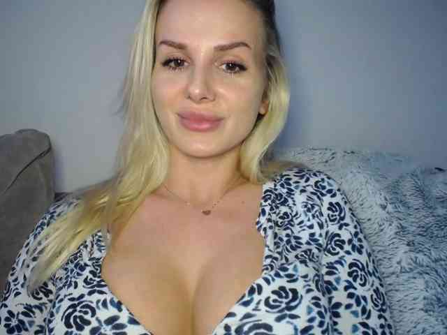 CorneliaSweet webcam