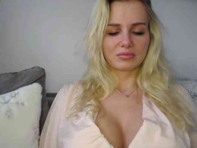 CorneliaSweet webcam