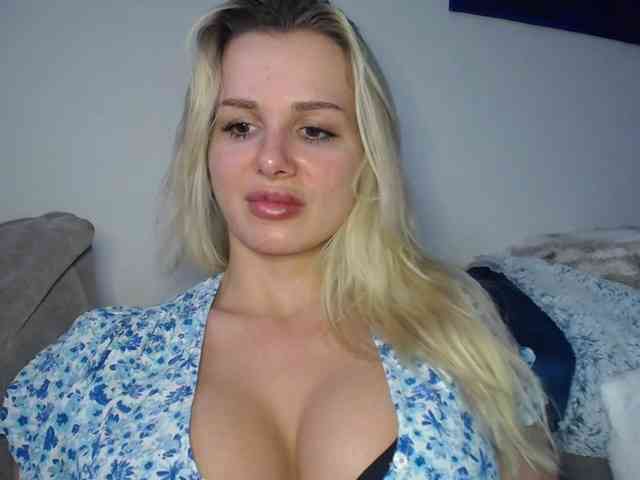 CorneliaSweet webcam