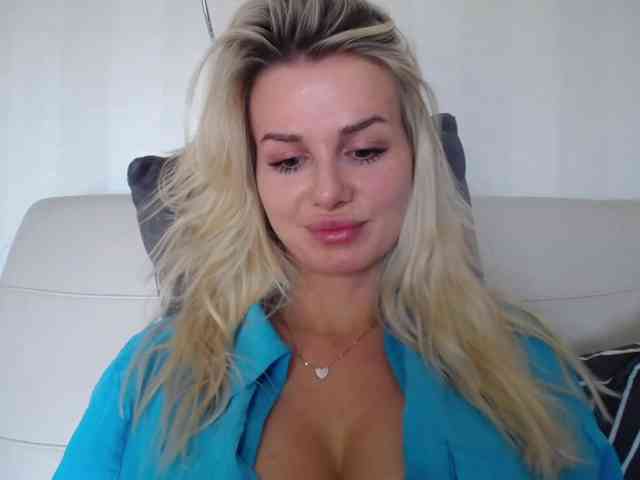 CorneliaSweet webcam