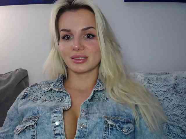 CorneliaSweet webcam