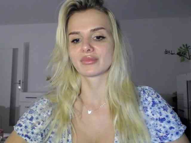 CorneliaSweet webcam