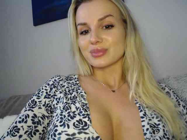 CorneliaSweet webcam