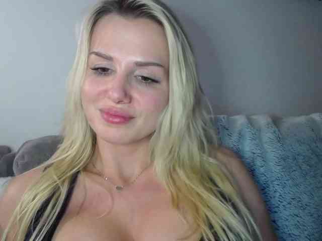 CorneliaSweet webcam