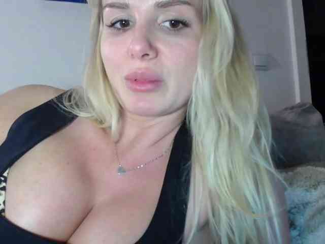 CorneliaSweet webcam