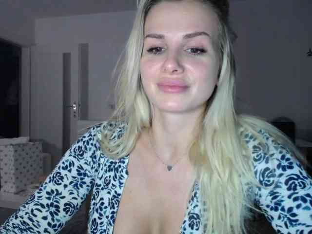 CorneliaSweet webcam