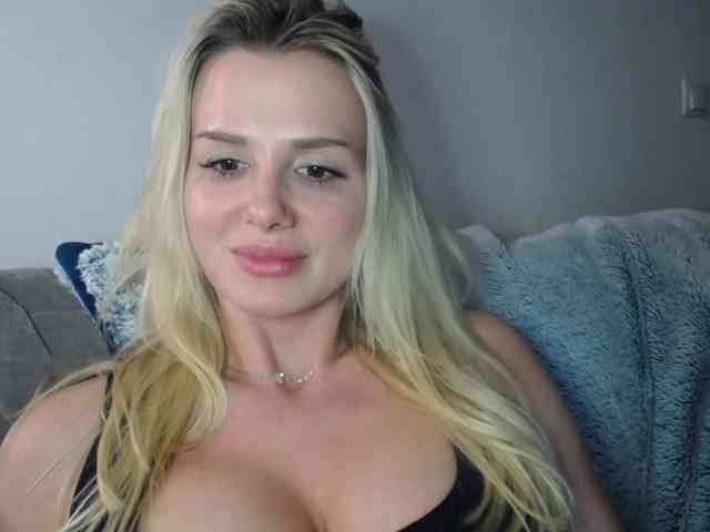 CorneliaSweet webcam