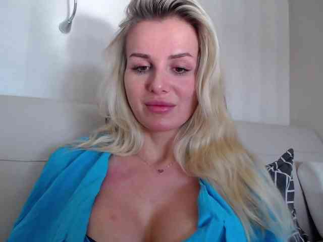 CorneliaSweet webcam