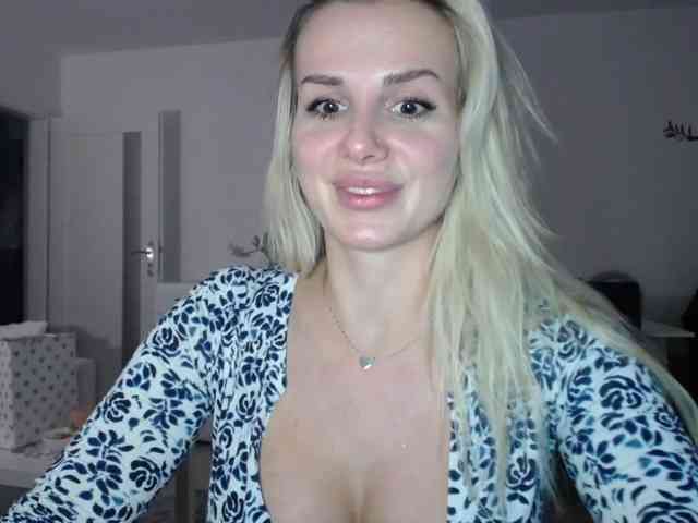 CorneliaSweet webcam