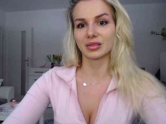 CorneliaSweet webcam