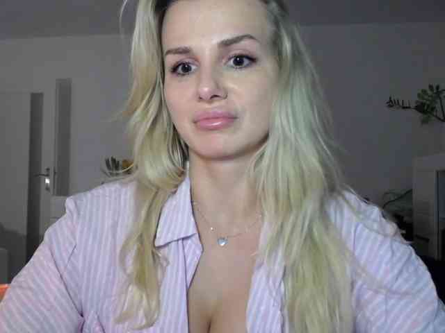 CorneliaSweet webcam